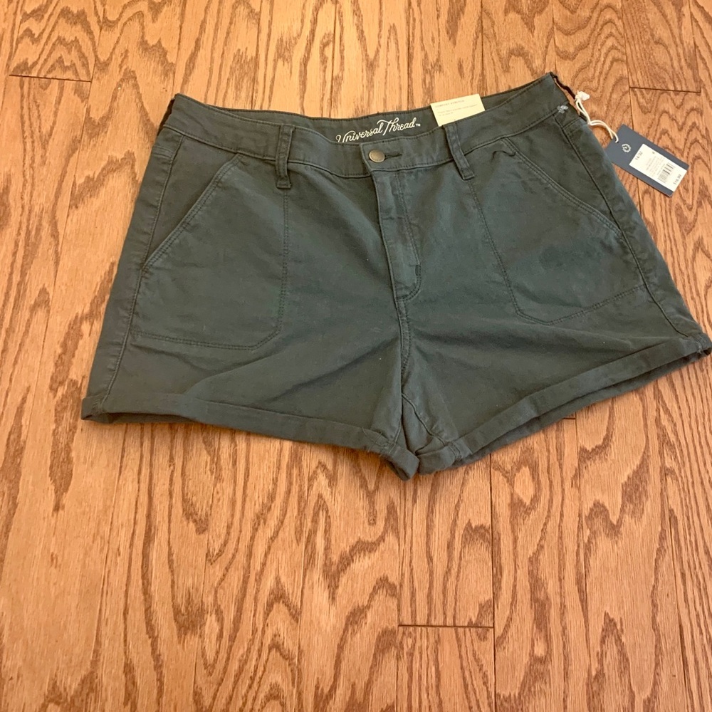 NWT Universal Threads Highrise Shorties || 14